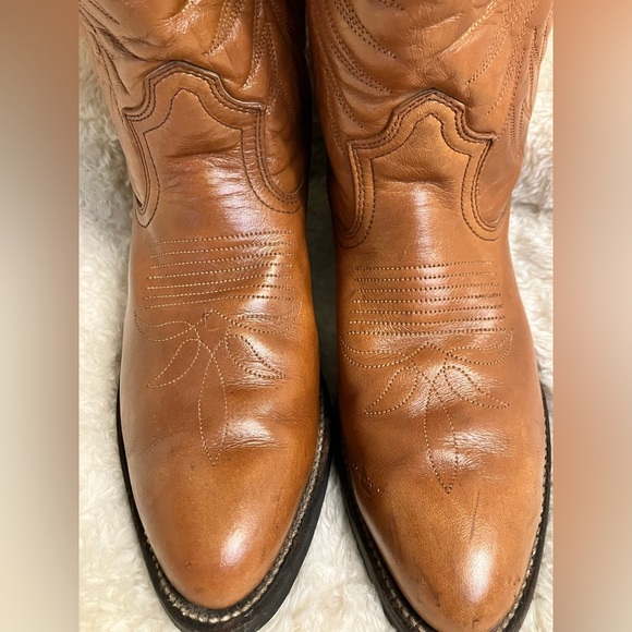 Vintage Honey Tan Leather Heeled Western Boots with Vibram Soles - Picture 10 of 16